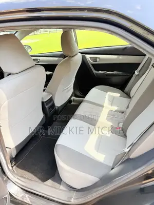 Toyota Corolla LE (1.8L 4cyl 2A) 2019 Black