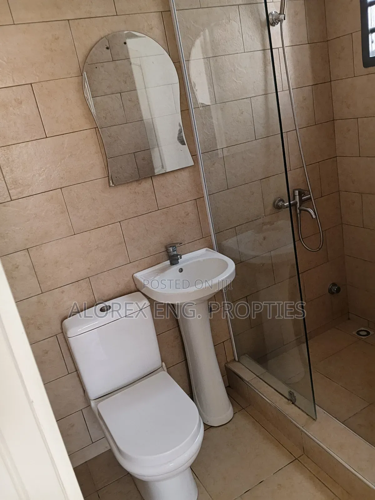 3bdrm House in Amanfro, Adenta for sale