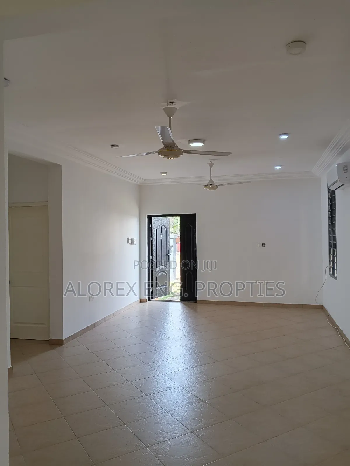 3bdrm House in Amanfro, Adenta for sale