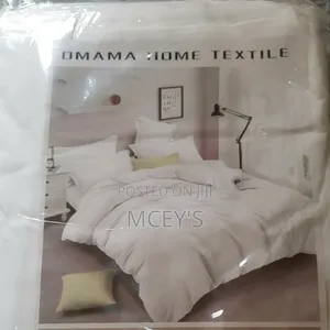 White Bedsheet: 4pcs 1 Bedsheet 3 Pillows Cases