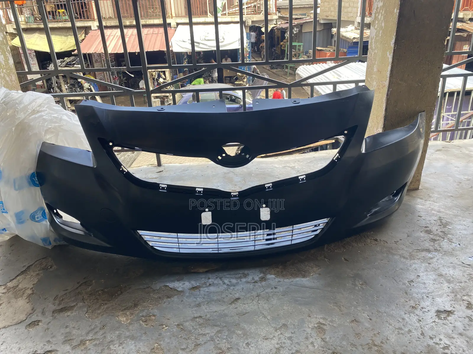 Yaris 2007,2008,2009,2010,2011 Saloon Front Bumper