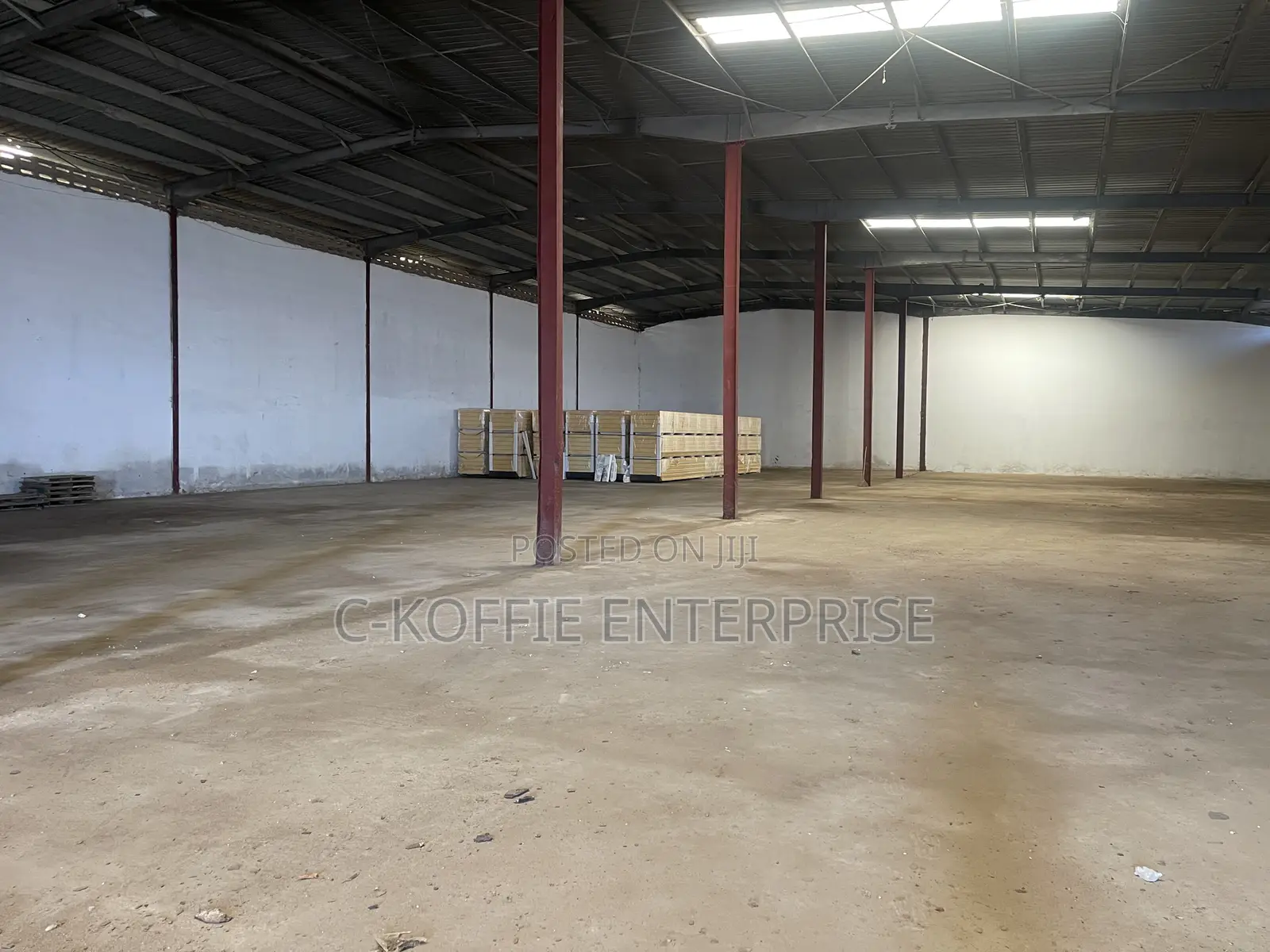 1900 SQM Warehouse Tema Valco Roundabout for Rent