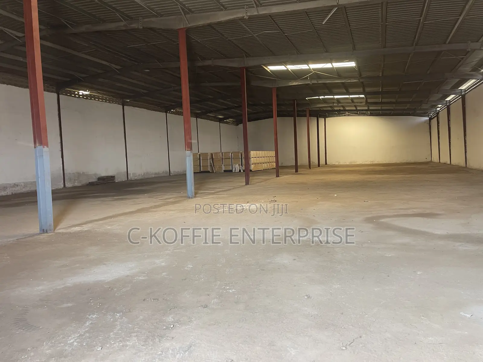 1900 SQM Warehouse Tema Valco Roundabout for Rent