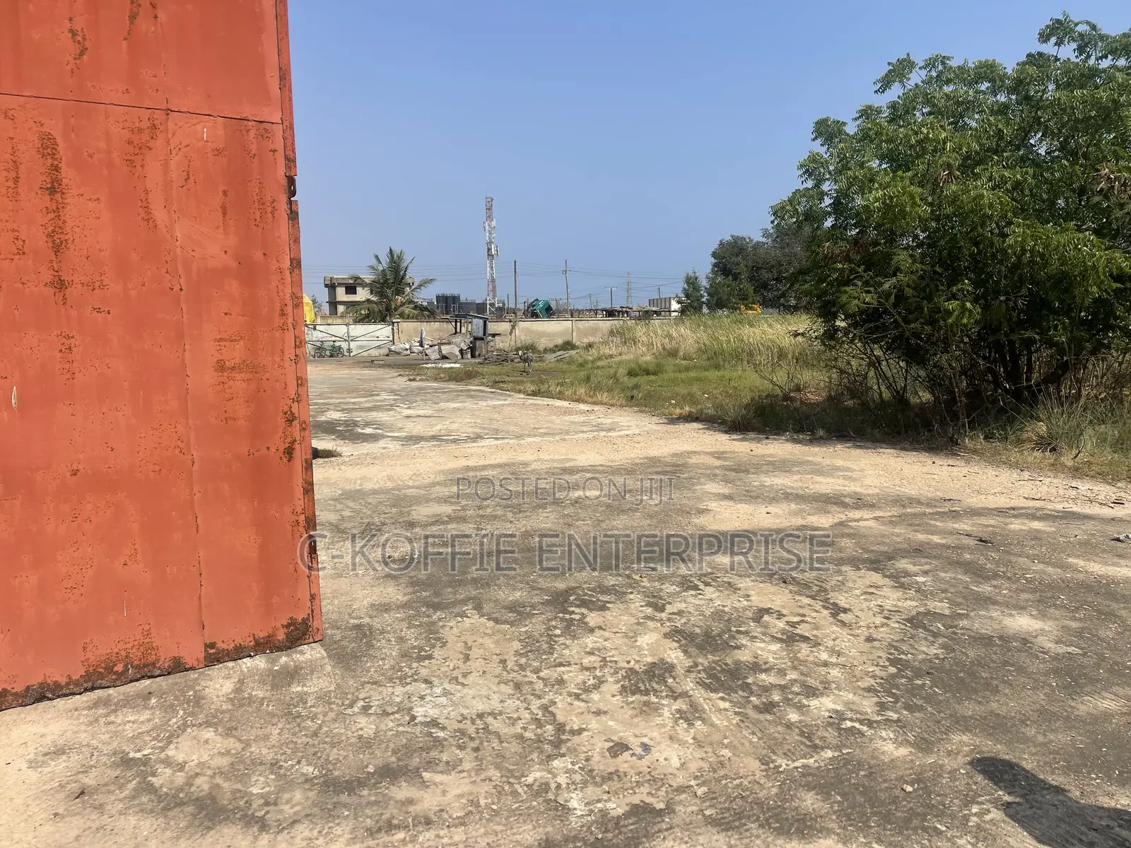 1,000 SQM Warehouse on 1.5 Acer at Tema Port for Sale