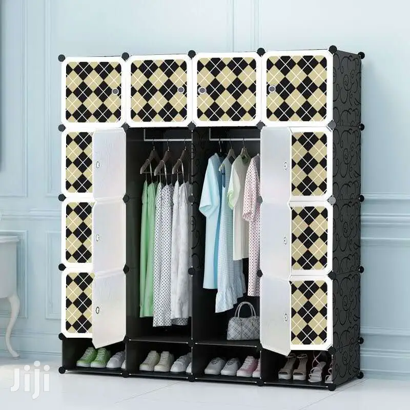 16 Cubes Plastic Wardrobe