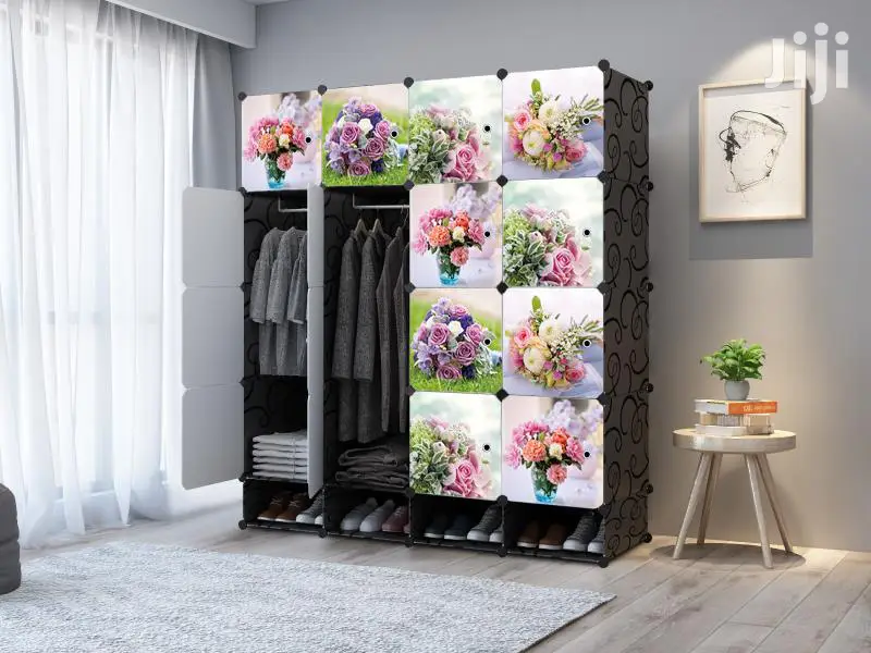 16 Cubes Plastic Wardrobe