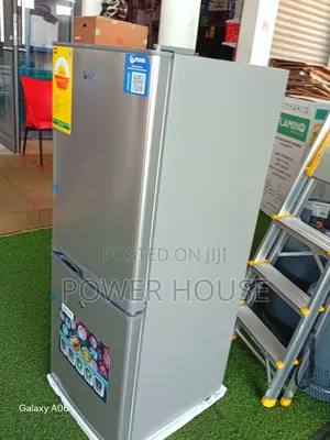 Everyday Freshness Pearl 125-Liter Fridge