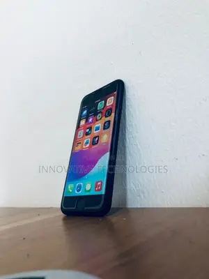 Apple iPhone SE 64 GB Black