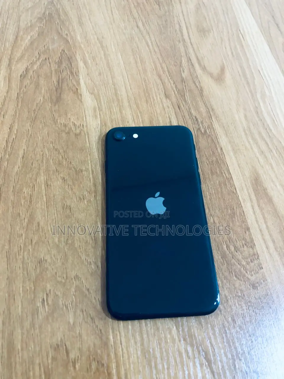 Apple iPhone SE 64 GB Black