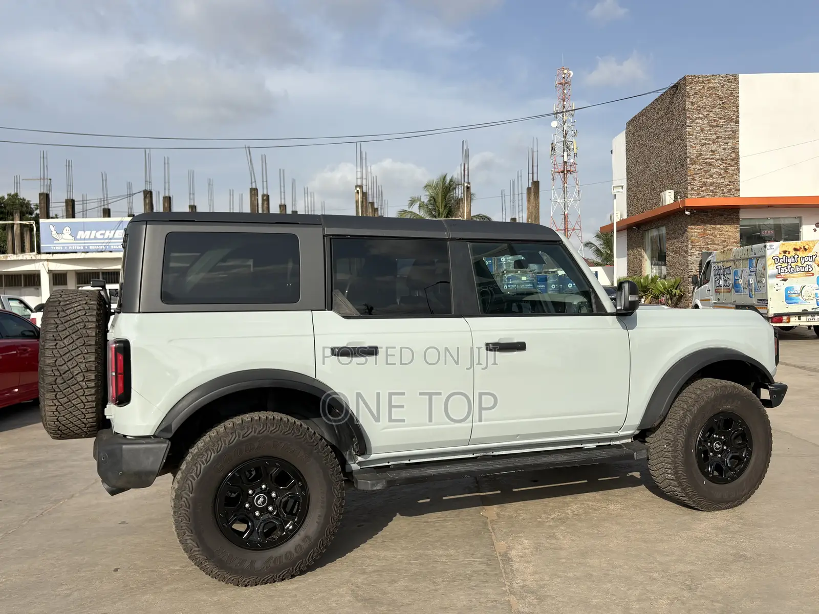 Ford Bronco Sport Badlands AWD 2023 Ivory