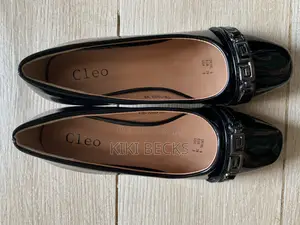 Cloe Black Leather Shoe