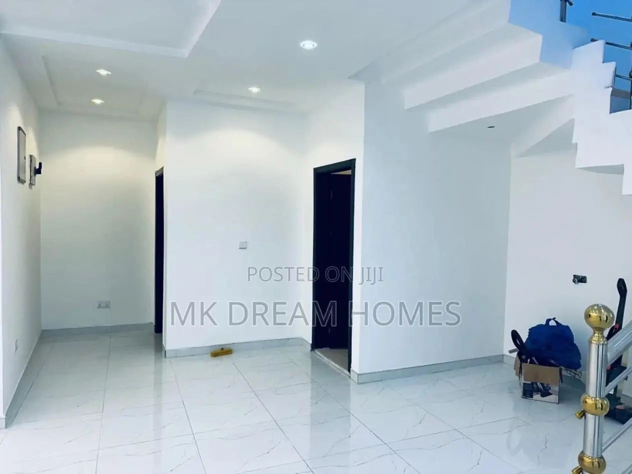 3bdrm House in School Junction for sale