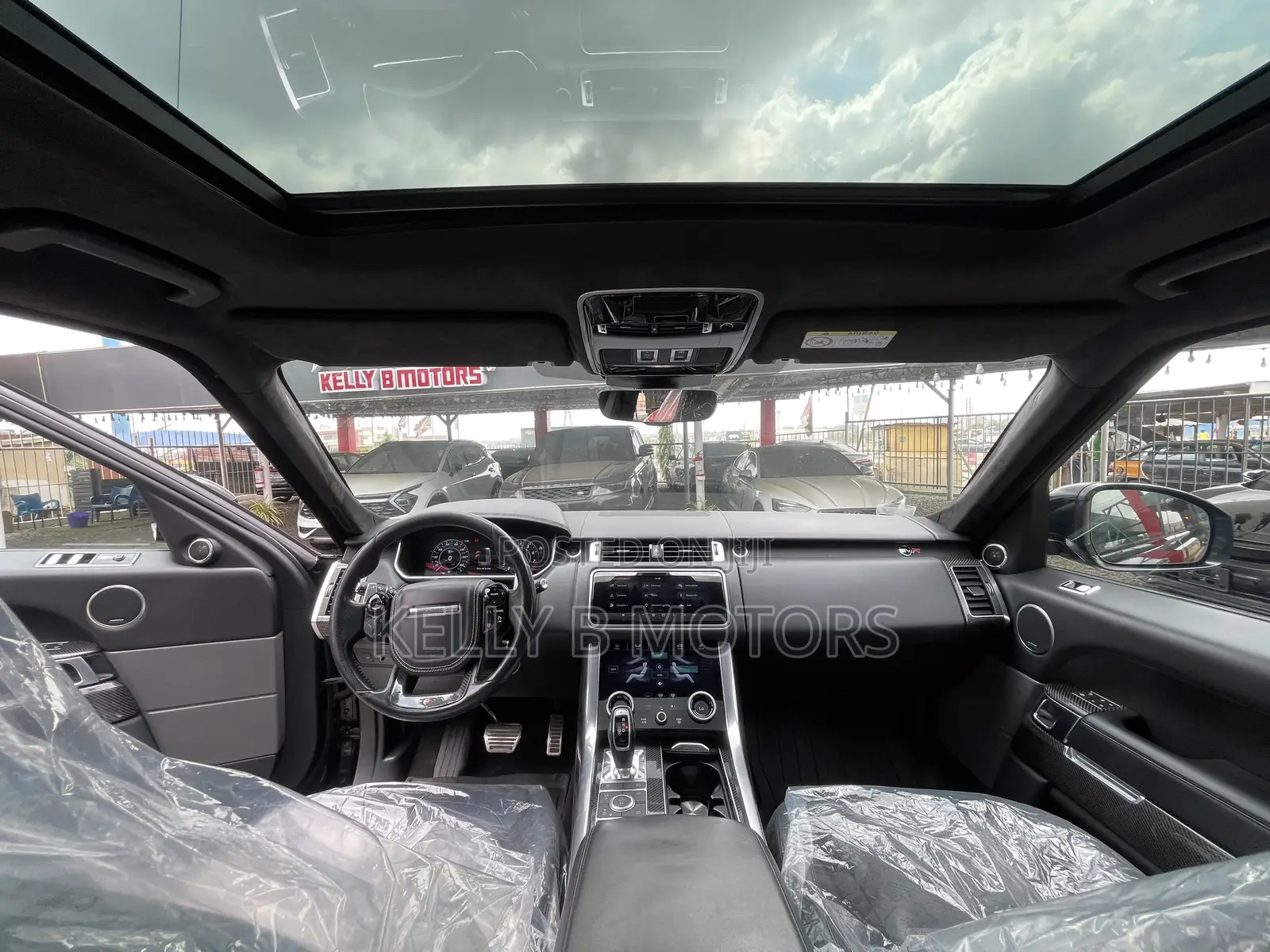 Land Rover Range Rover Sport SVR 4x4 2020 Black
