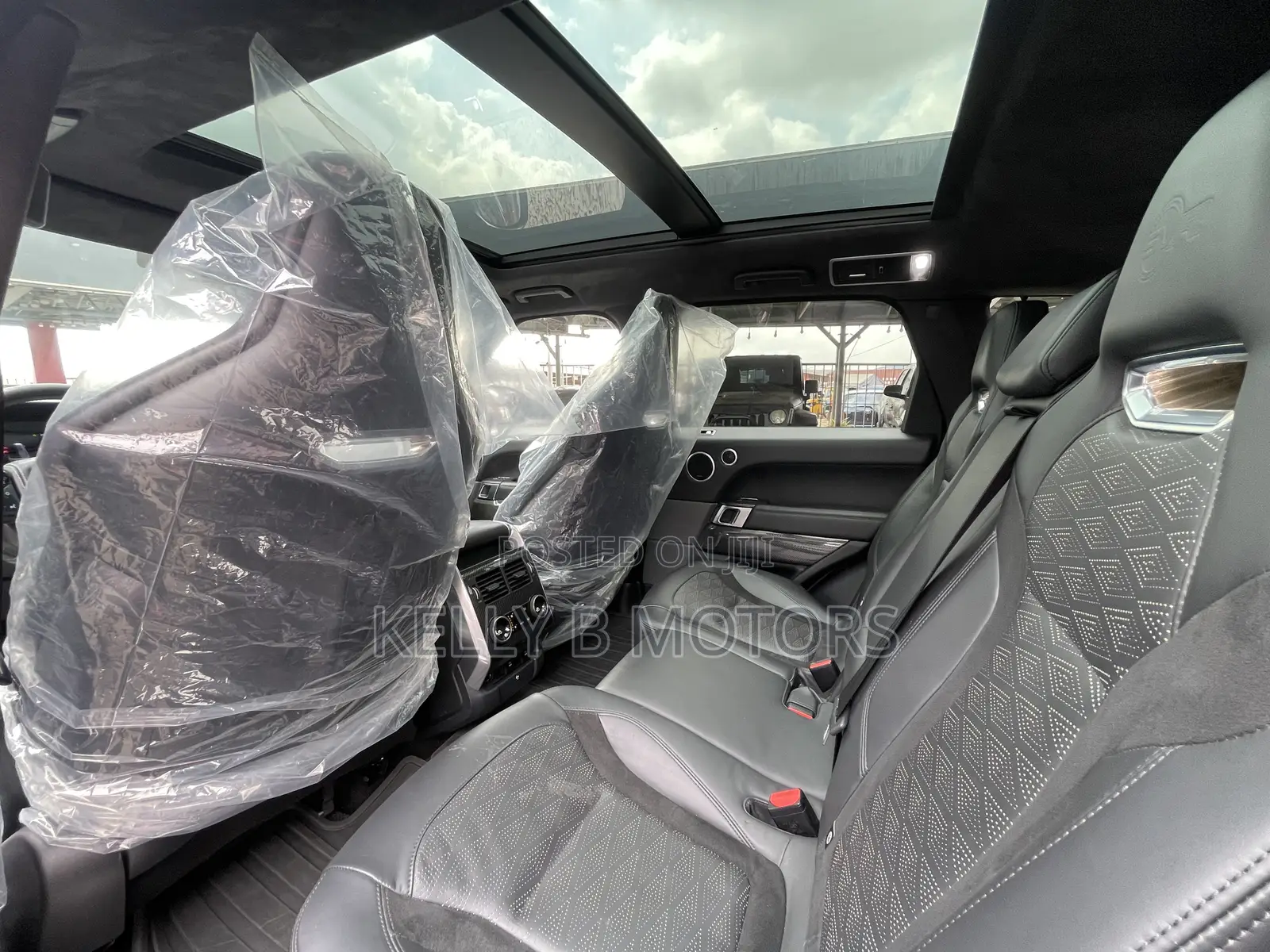 Land Rover Range Rover Sport SVR 4x4 2020 Black