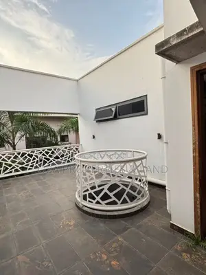 4bdrm House in East Airport for sale