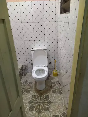 2bdrm Apartment in Ayeduase F N F Road, Kumasi Metropolitan for rent