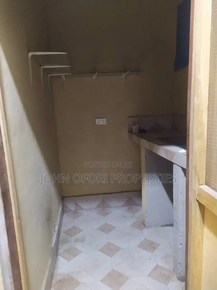 2bdrm Apartment in Ayeduase F N F Road, Kumasi Metropolitan for rent