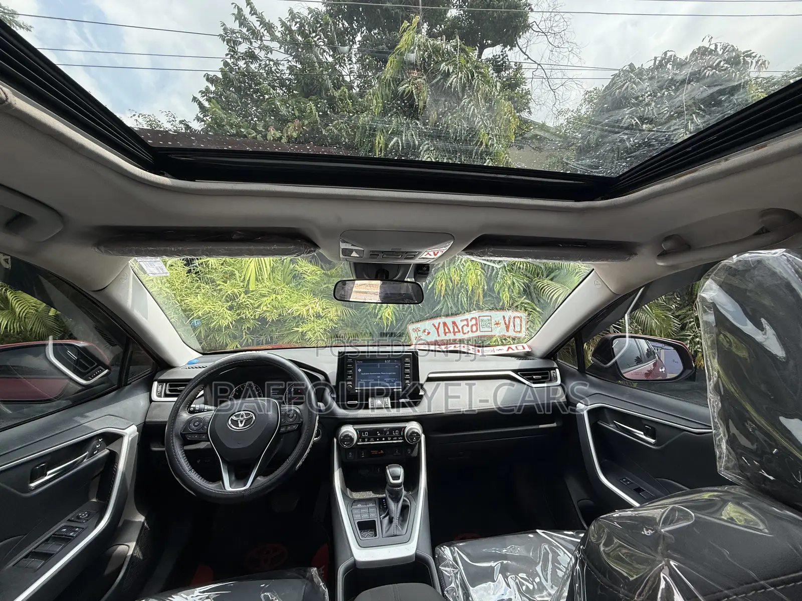 Toyota RAV4 XLE 2022 Red