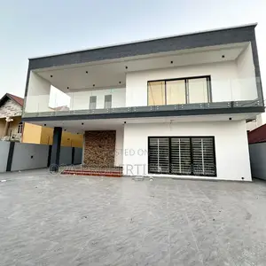 4bdrm House in Lakeside Estate for sale
