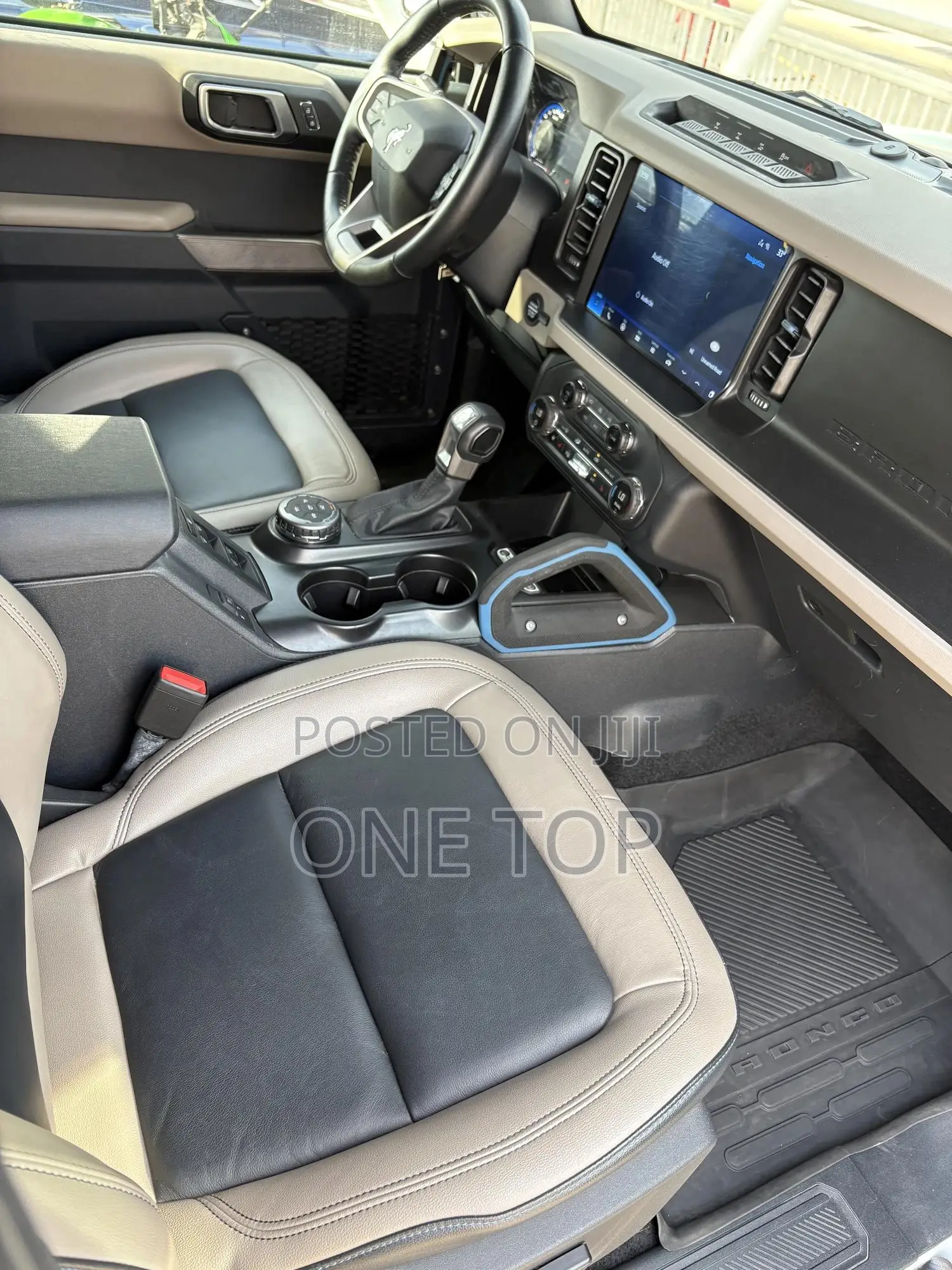 Ford Bronco Sport Badlands AWD 2023 Ivory