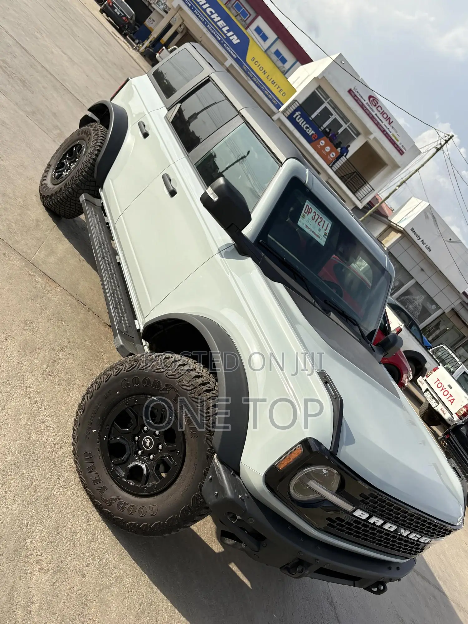 Ford Bronco Sport Badlands AWD 2023 Ivory