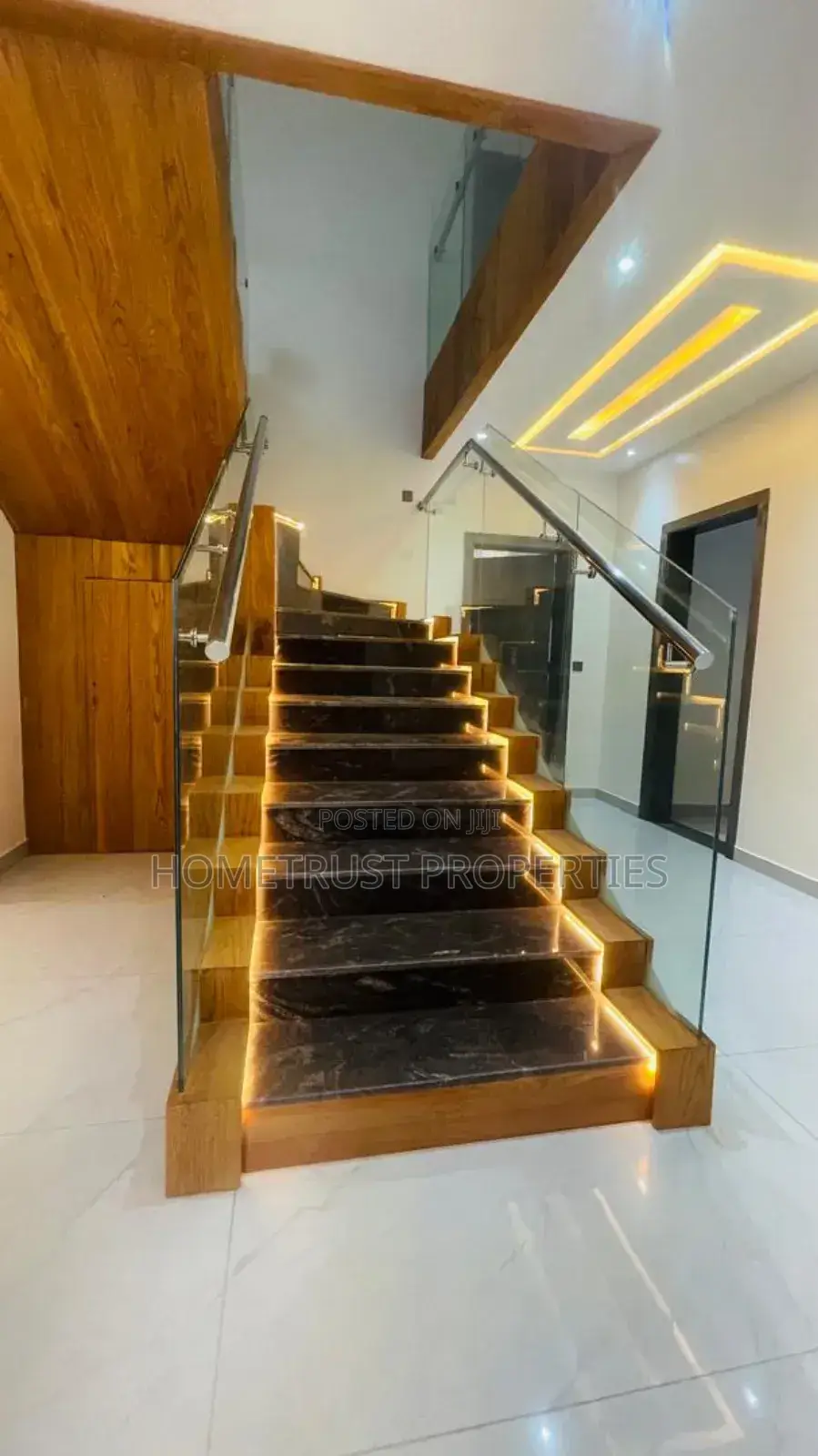 5bdrm Duplex in Hometrust Properties, East Legon for sale