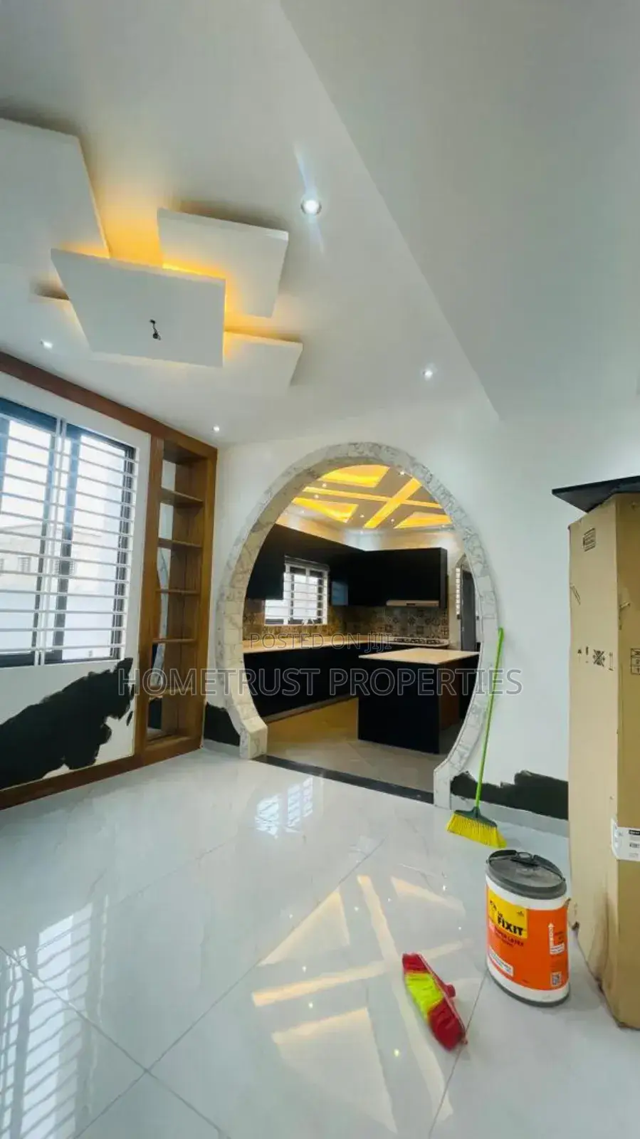 5bdrm Duplex in Hometrust Properties, East Legon for sale