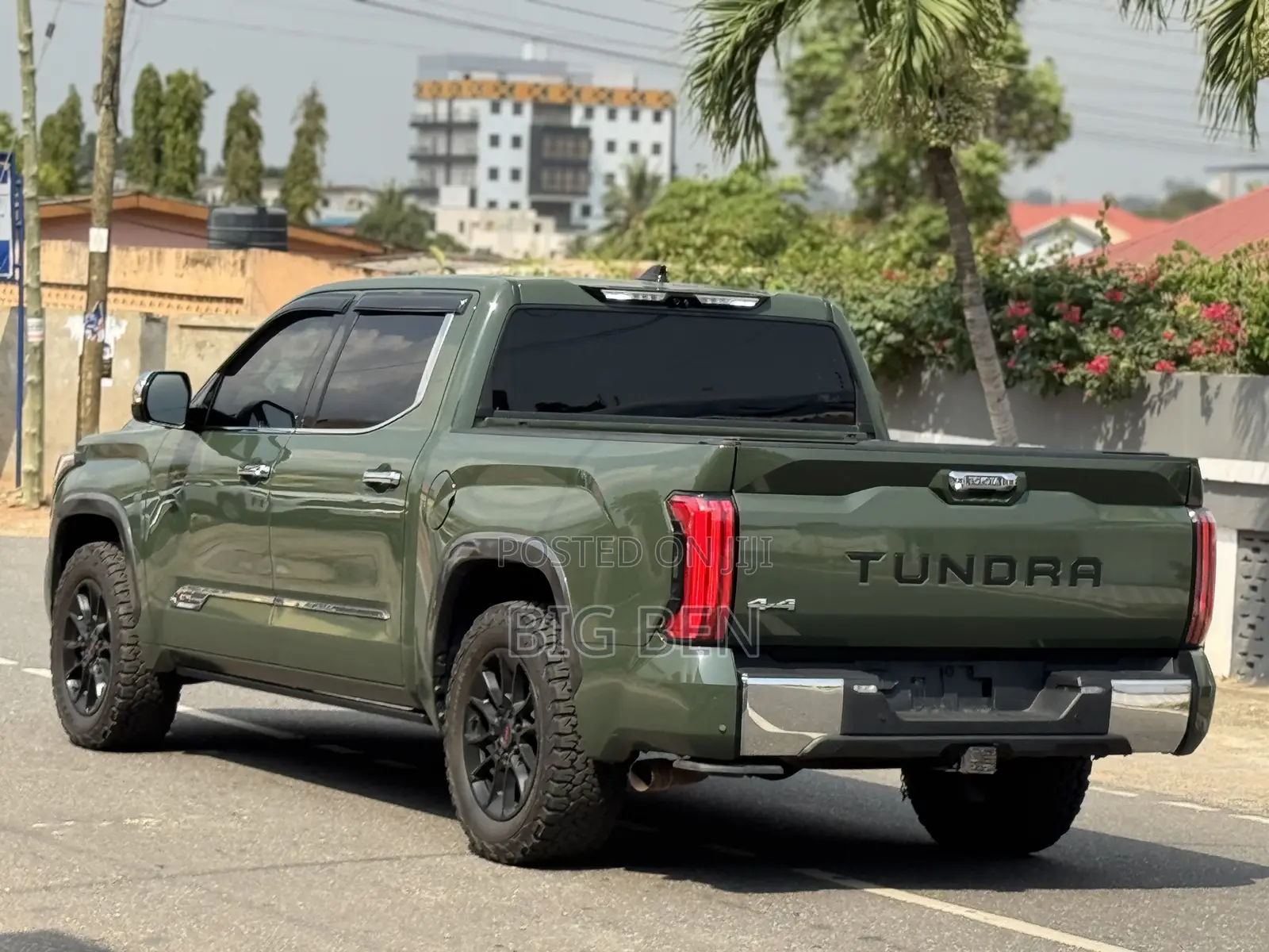 Toyota Tundra 1794 Edition CrewMax 6.5' Bed 2023 Green
