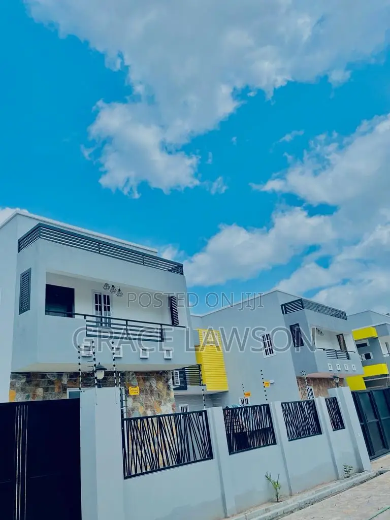 4bdrm Duplex in Franco Estate, Kwabenya for rent