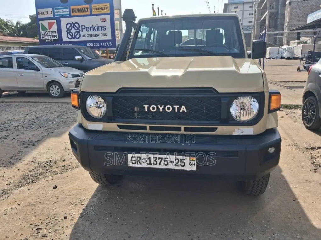 Toyota Land Cruiser 79 Series 2025 Gold