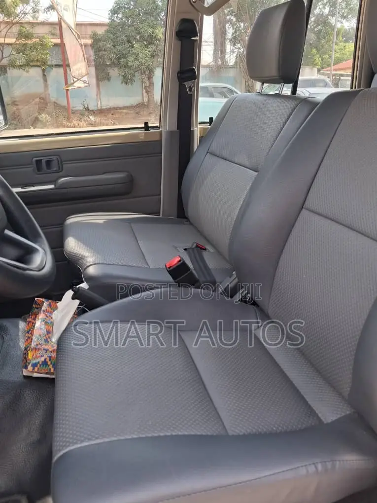 Toyota Land Cruiser 79 Series 2025 Gold