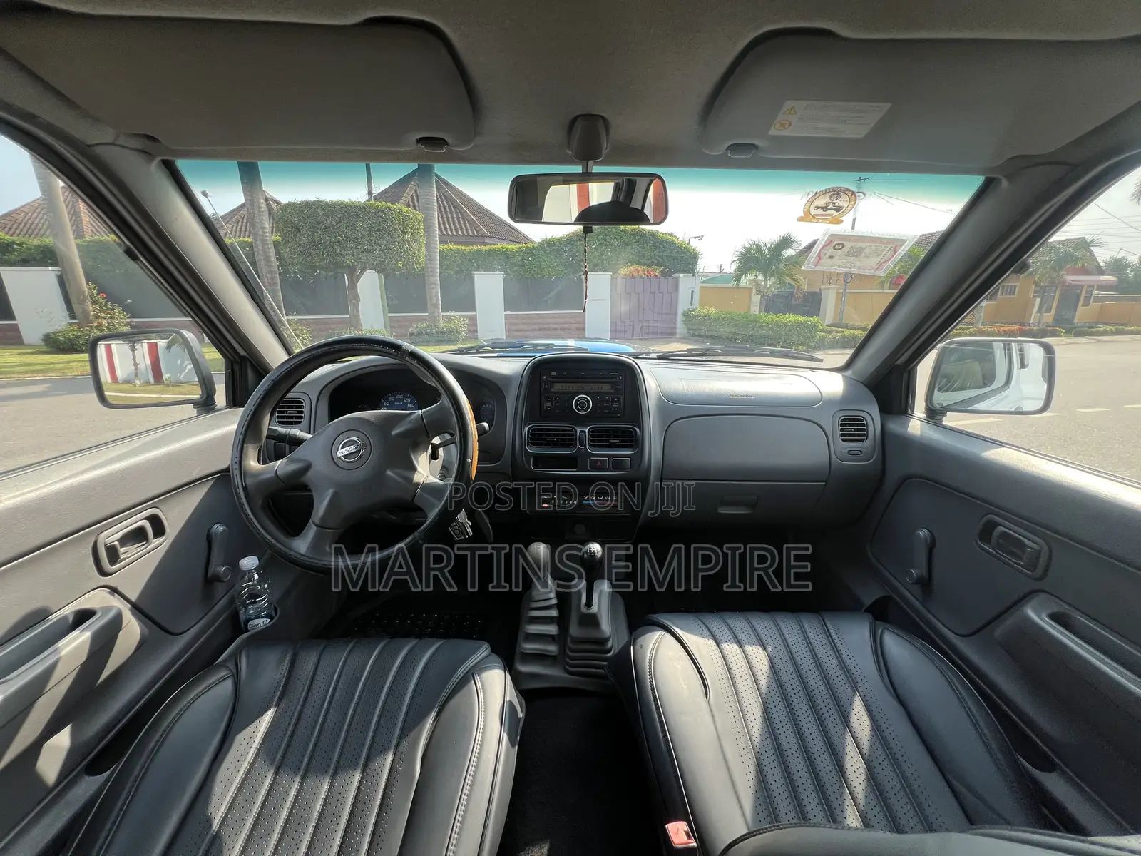 Nissan Hardbody 2019 White