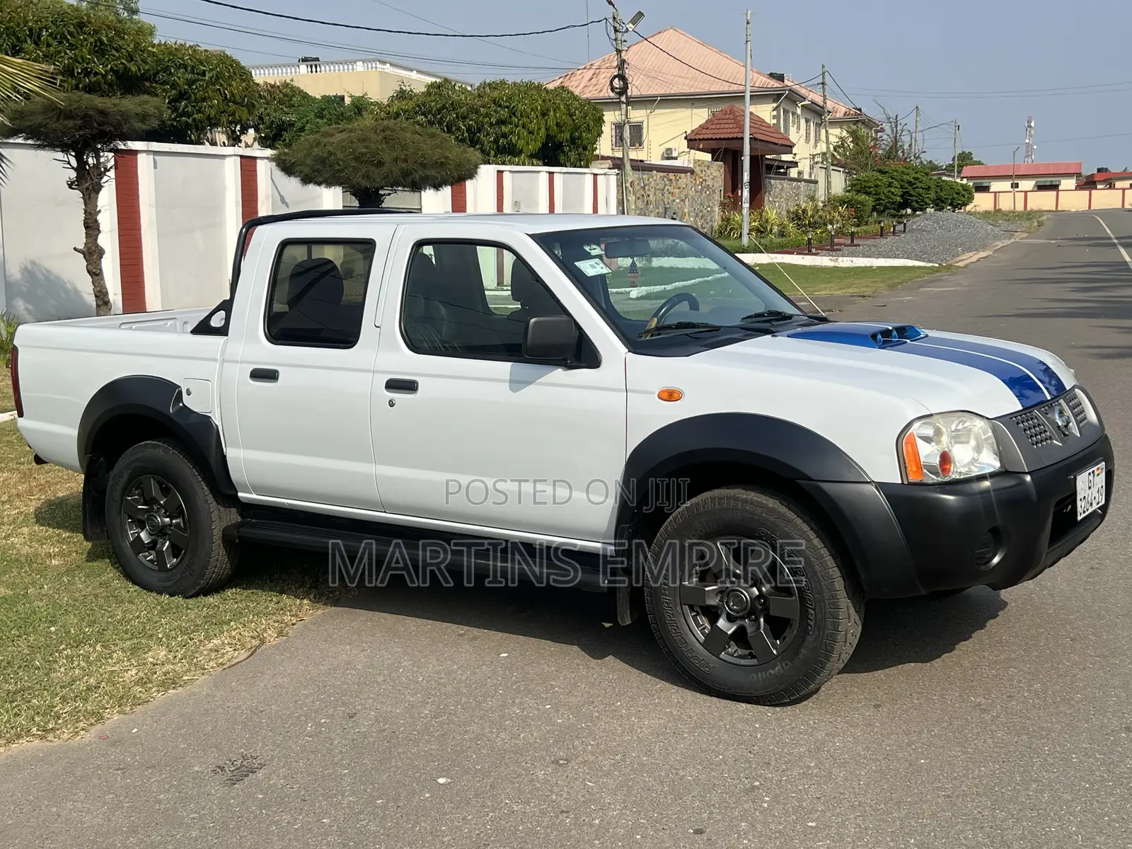 Nissan Hardbody 2019 White