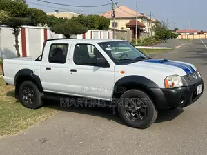 Nissan Hardbody 2019 White