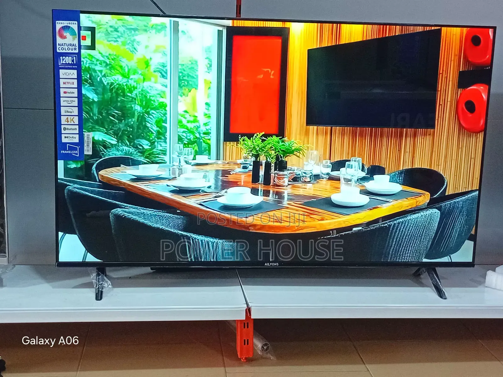 Smart Living Tv Ailyons 55-Inch Screen