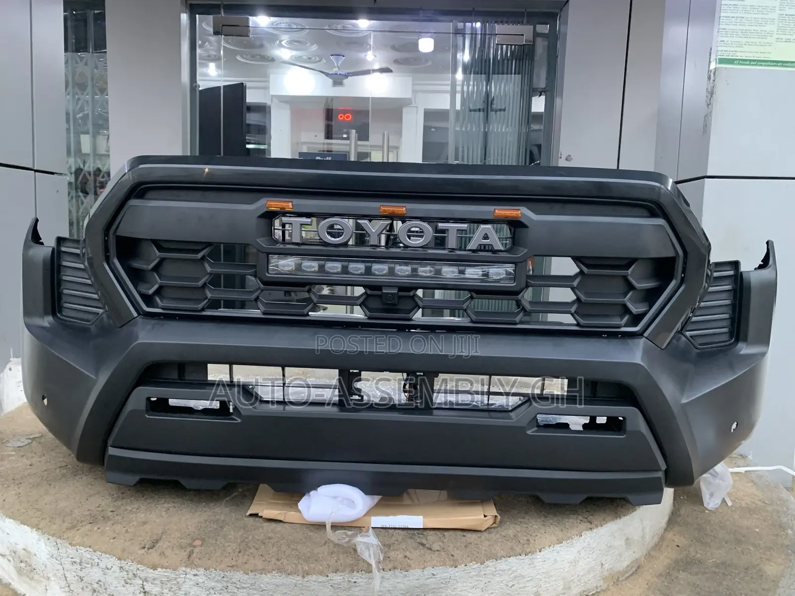 Toyota Tacoma TRD Pro,TRD Sports,SR5 Front Bumper 2023,2024,2025,2026