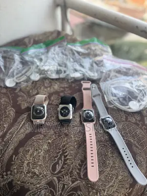 Apple Watches Series 3 and 4’S