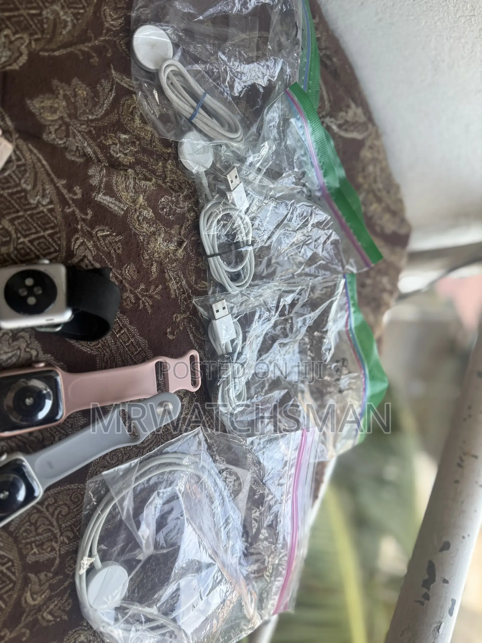 Apple Watches Series 3 and 4’S