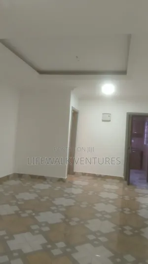 2bdrm Apartment in American House for rent