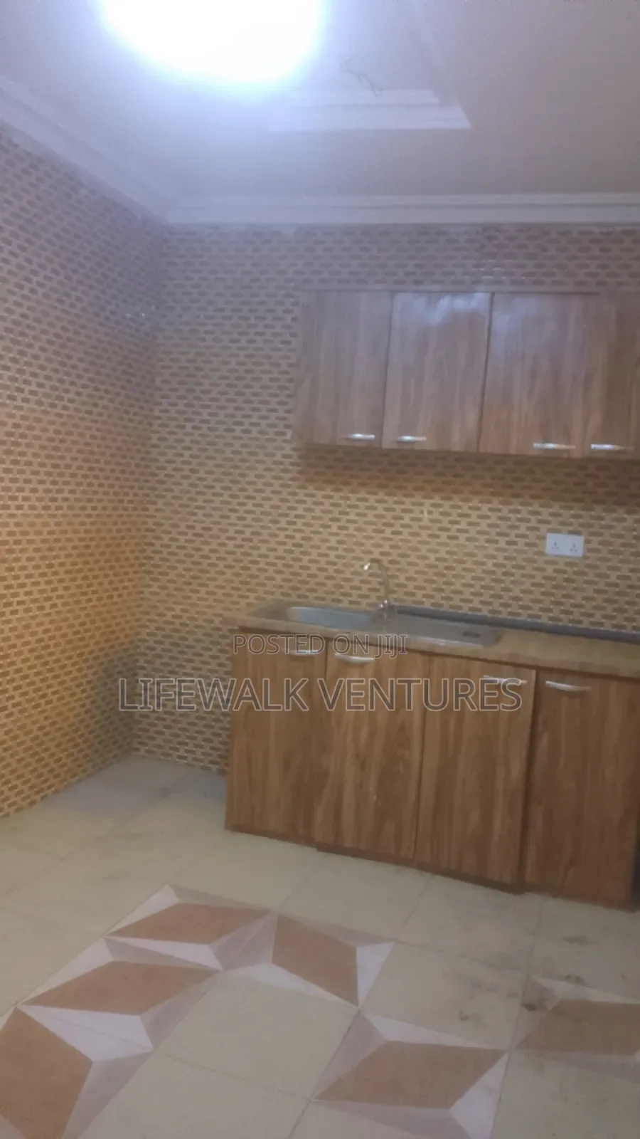 2bdrm Apartment in American House for rent