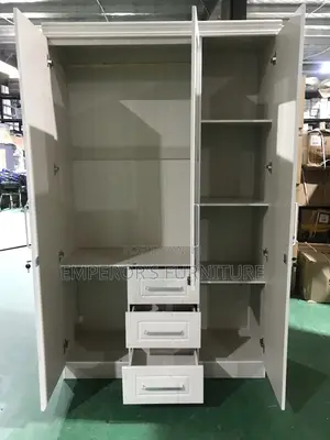 Quality Three Door Wardrobe