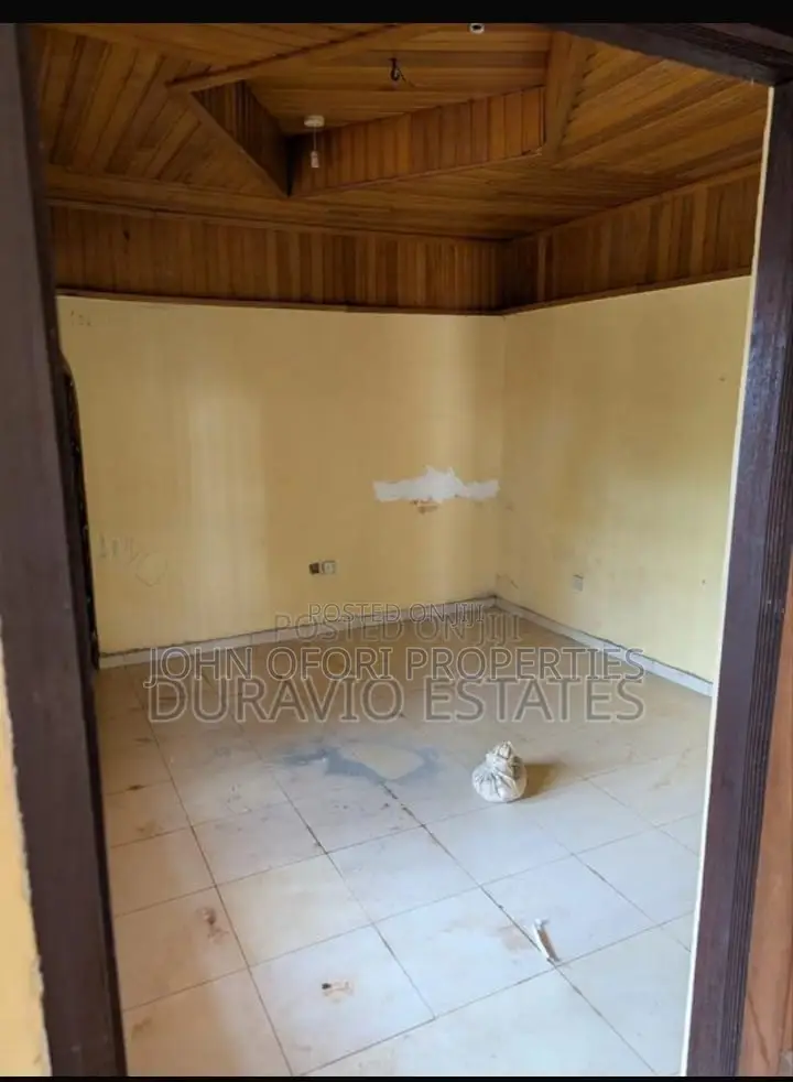 2bdrm Apartment in Ayeduase K 5 Juncion, Kumasi Metropolitan for rent