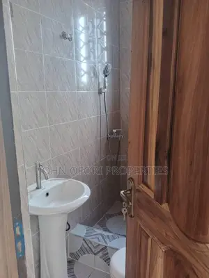 2bdrm Apartment in Ayeduase K 5 Juncion, Kumasi Metropolitan for rent