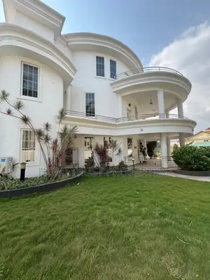 6bdrm Mansion in Hometrust Properties, East Legon for sale