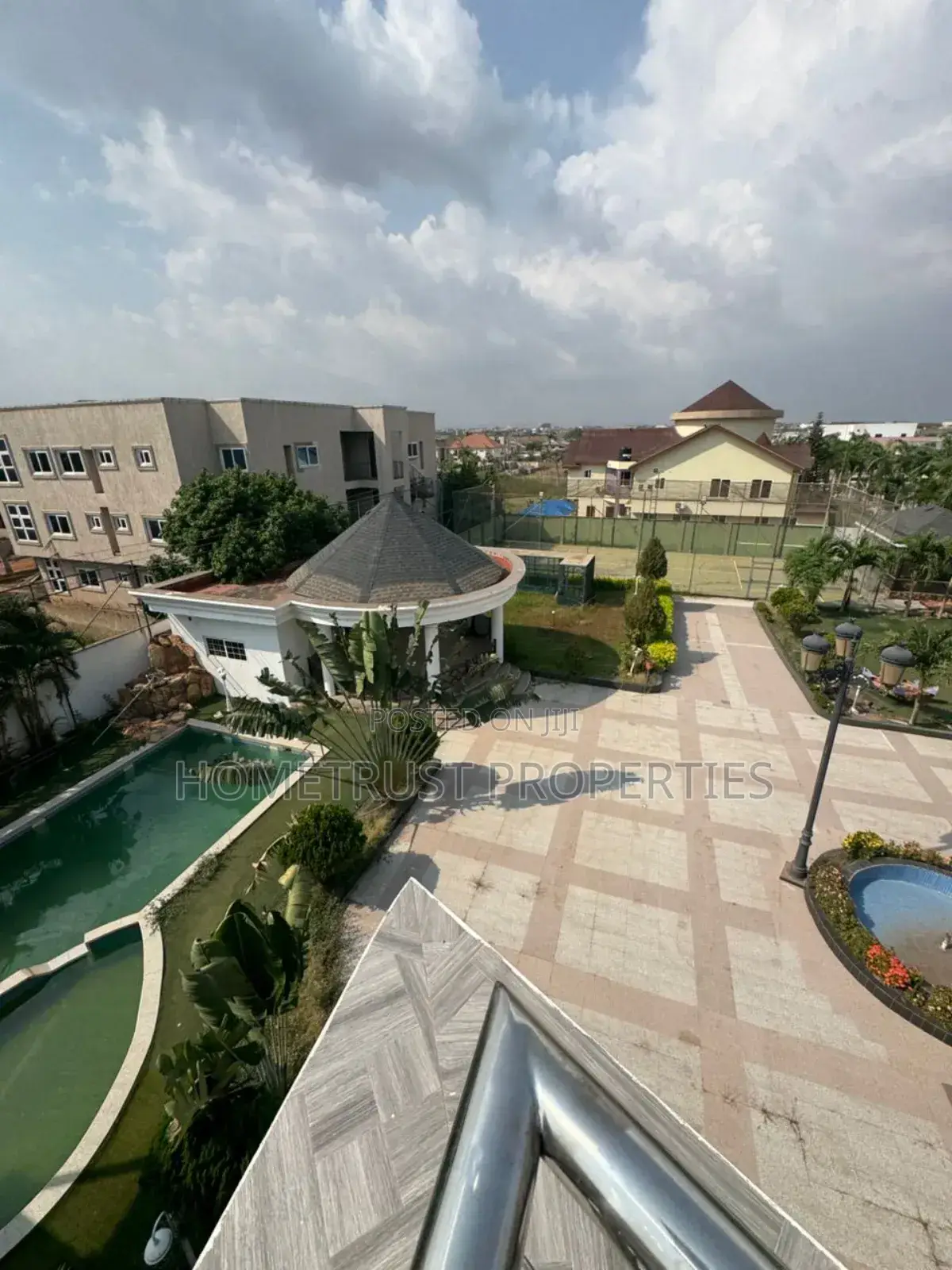 6bdrm Mansion in Hometrust Properties, East Legon for sale