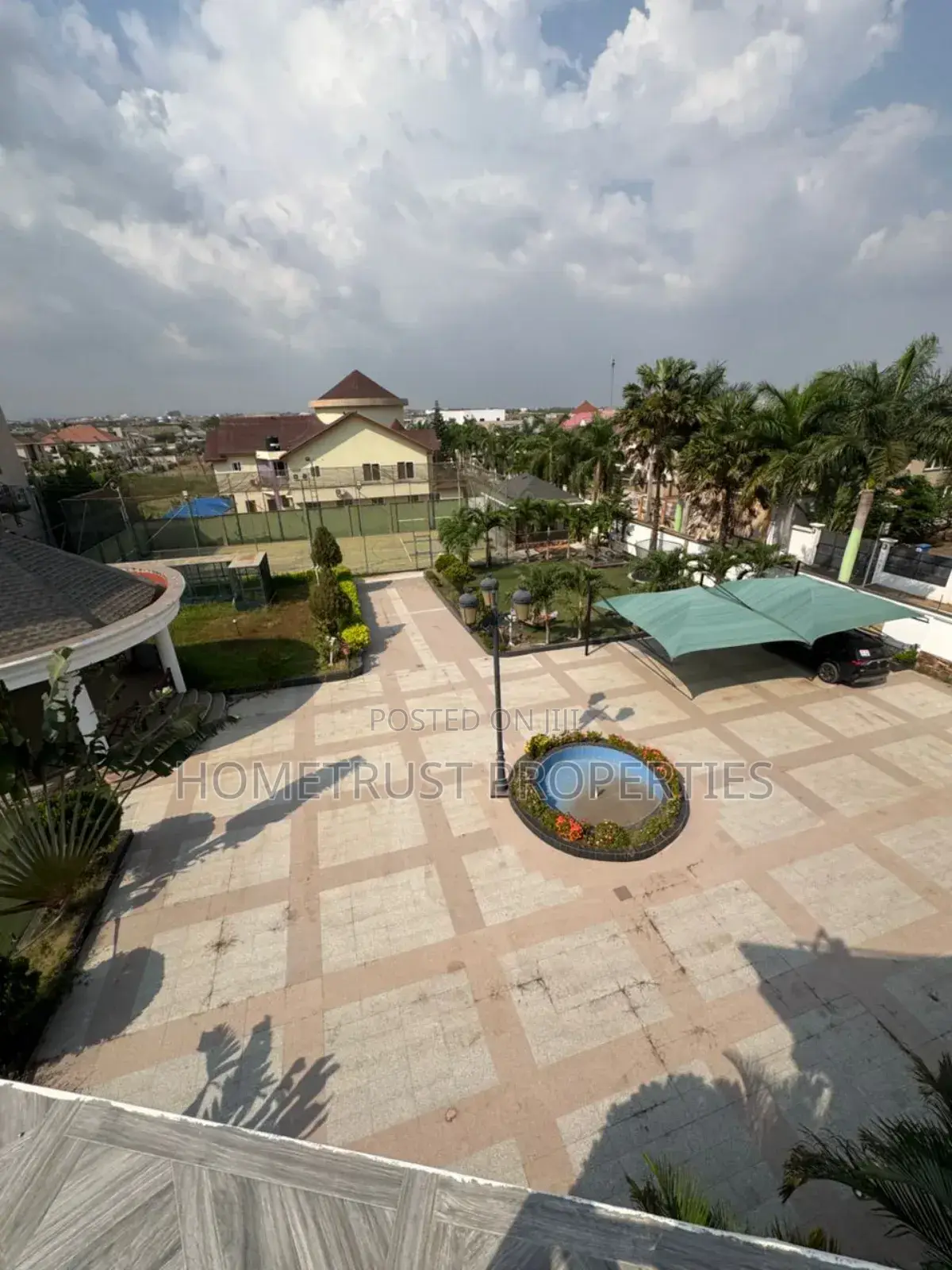 6bdrm Mansion in Hometrust Properties, East Legon for sale