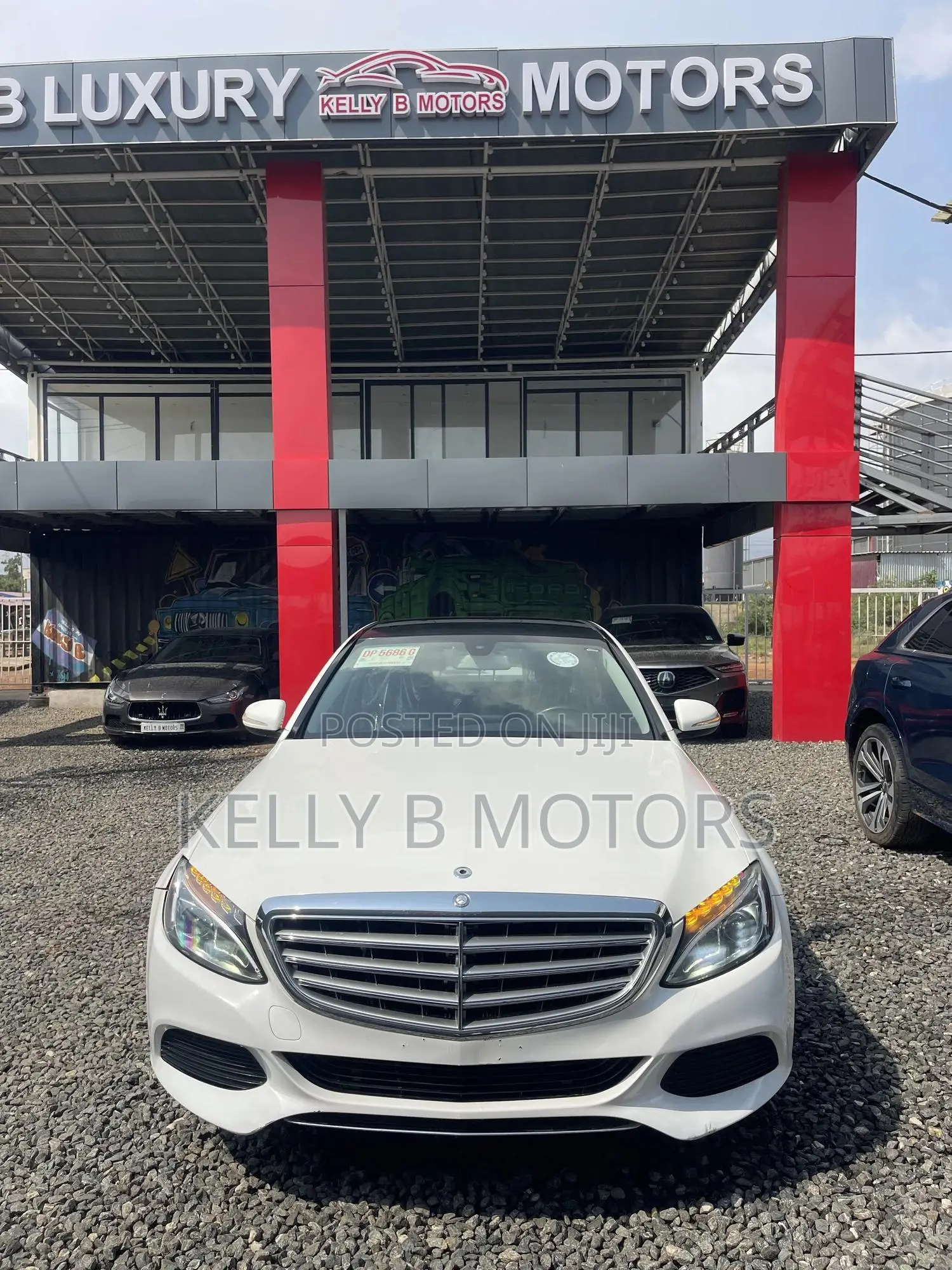 Mercedes-Benz C300 Luxury 4dr AWD 4Matic Sedan (2.0L 4cyl 7A) 2015