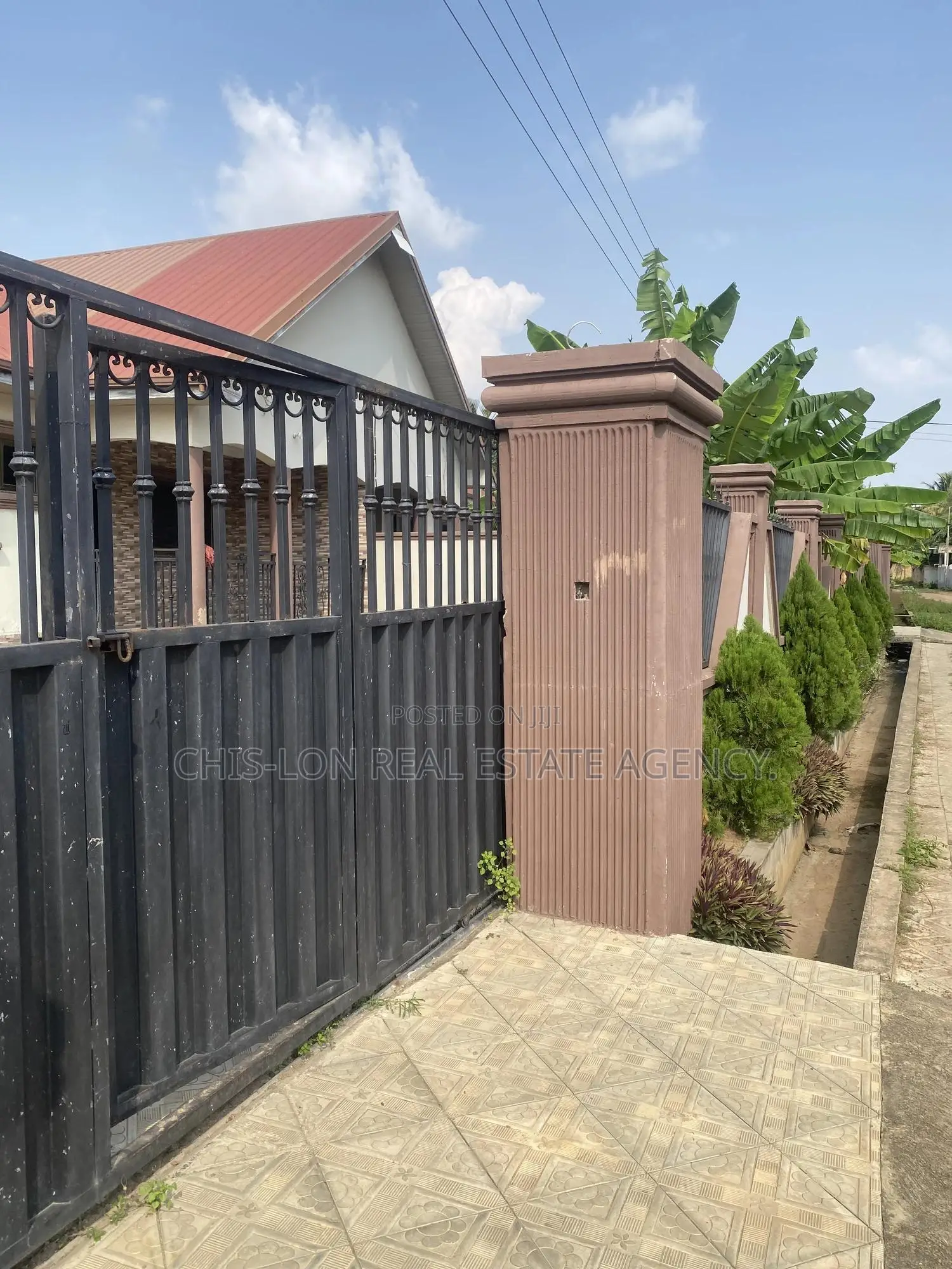 3bdrm House in Kasoa New Market, Adam Nana for rent