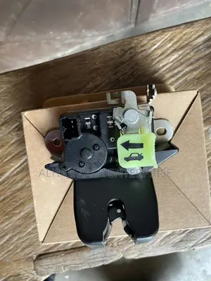 Hyundai Elantra 2012-2018 Boot Lock