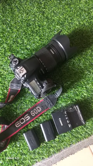 60d With 18-135mm, 2 Batteries and a Charger